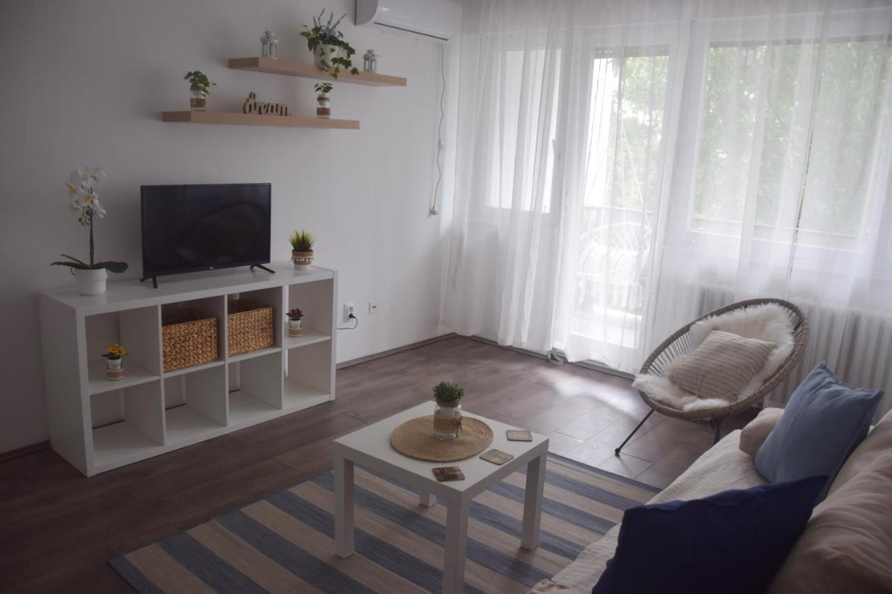 Feel Danube Apartment Σεμλίνο Εξωτερικό φωτογραφία